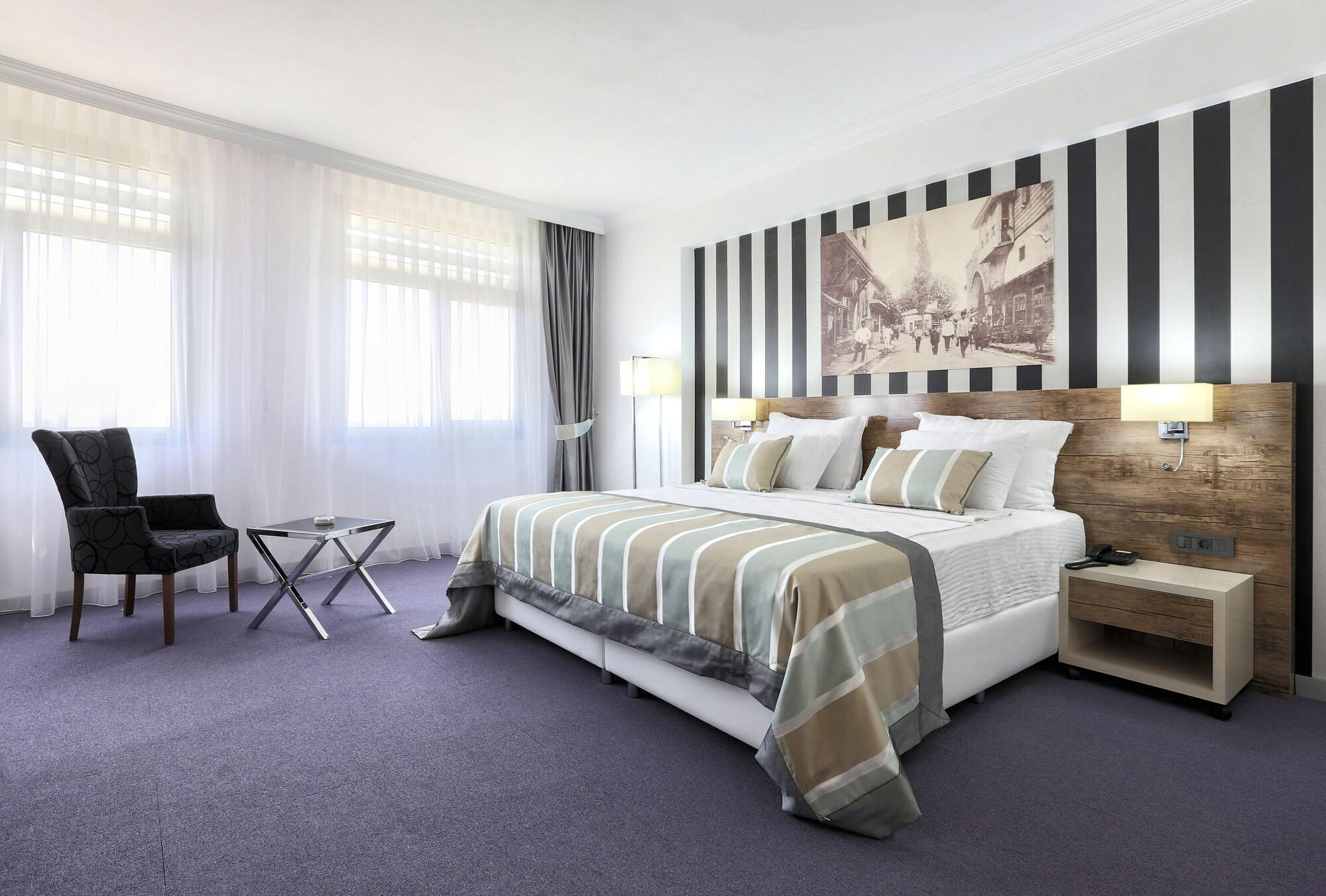 Ramada Hotel By Wyndham Эдирне Экстерьер фото